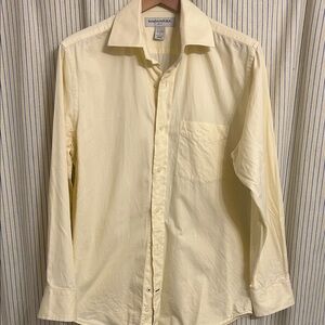 Banana Republic Men's Light Yellow Dress Shirt - Long Sleeve